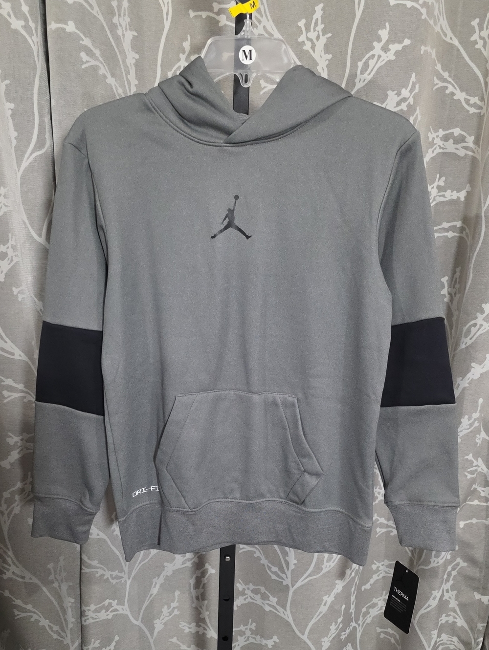NWT Jordan Boys Dri-FIT Gray Black Pullover Hoodie Size 10-13